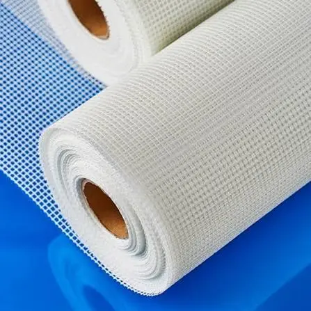 Treillis en fibre de verre pour renforcer une isolation de façade