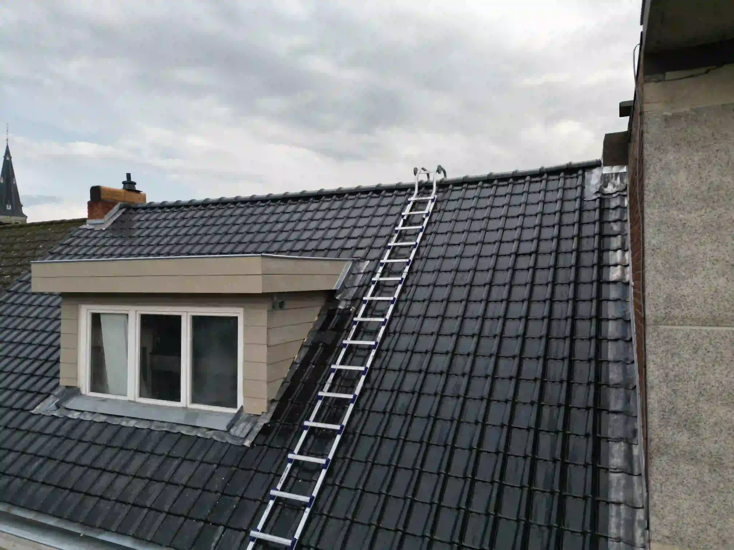 Témoignage client après une rénovation de toiture réalisée en Wallonie par IronBuilders